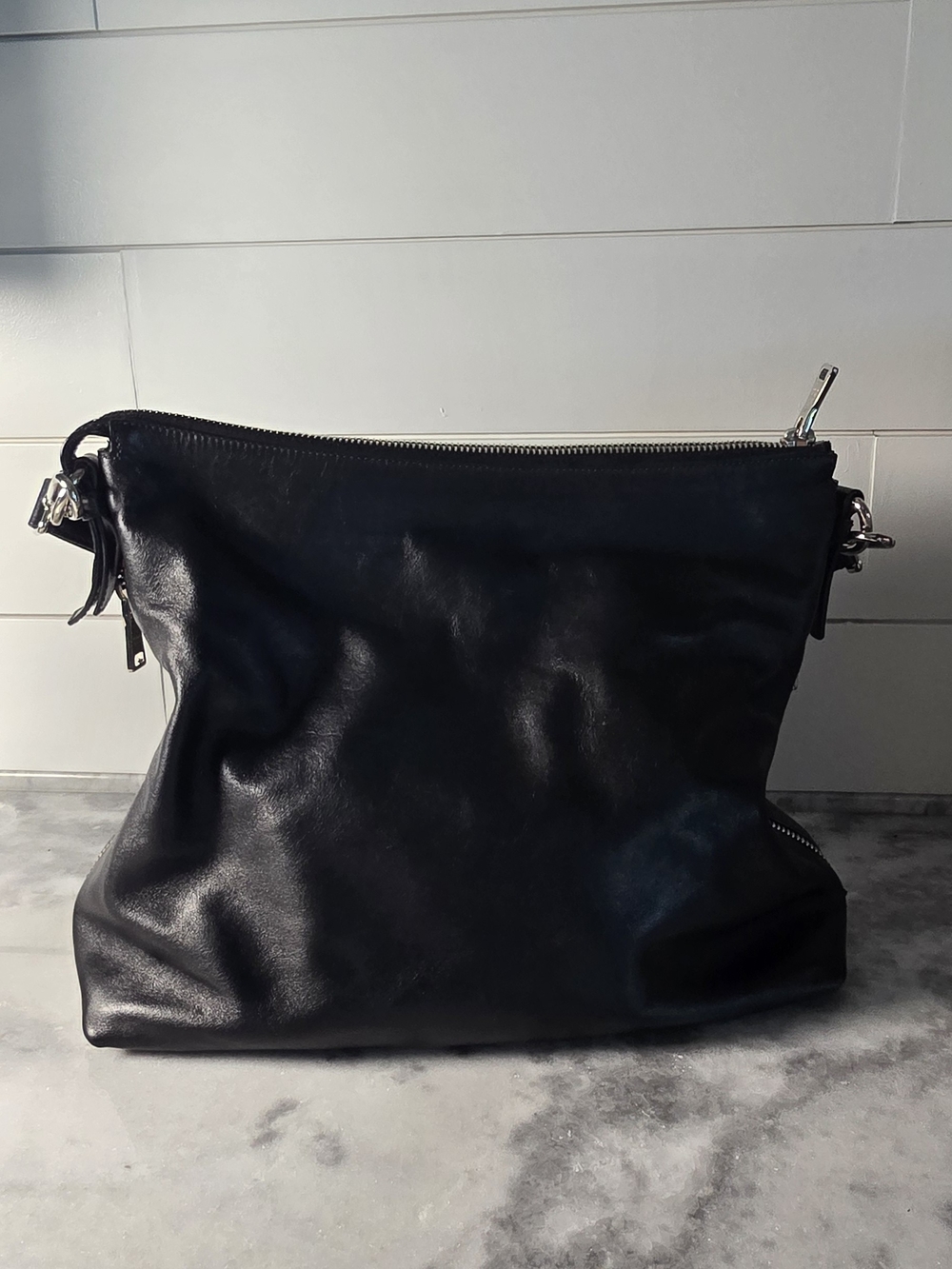 Prada Soft Calf Black Leather Shoulder Tote Vingage Beautiful Bag w Dust Bag - Picture 3 of 9